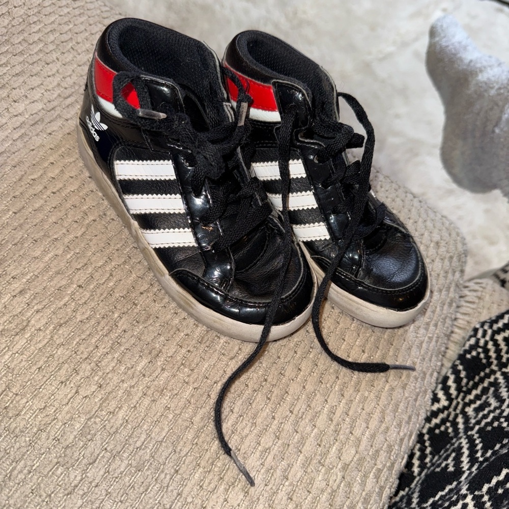 Adidas Kids Black, White and Red high top ten RV Sneakers 8.5